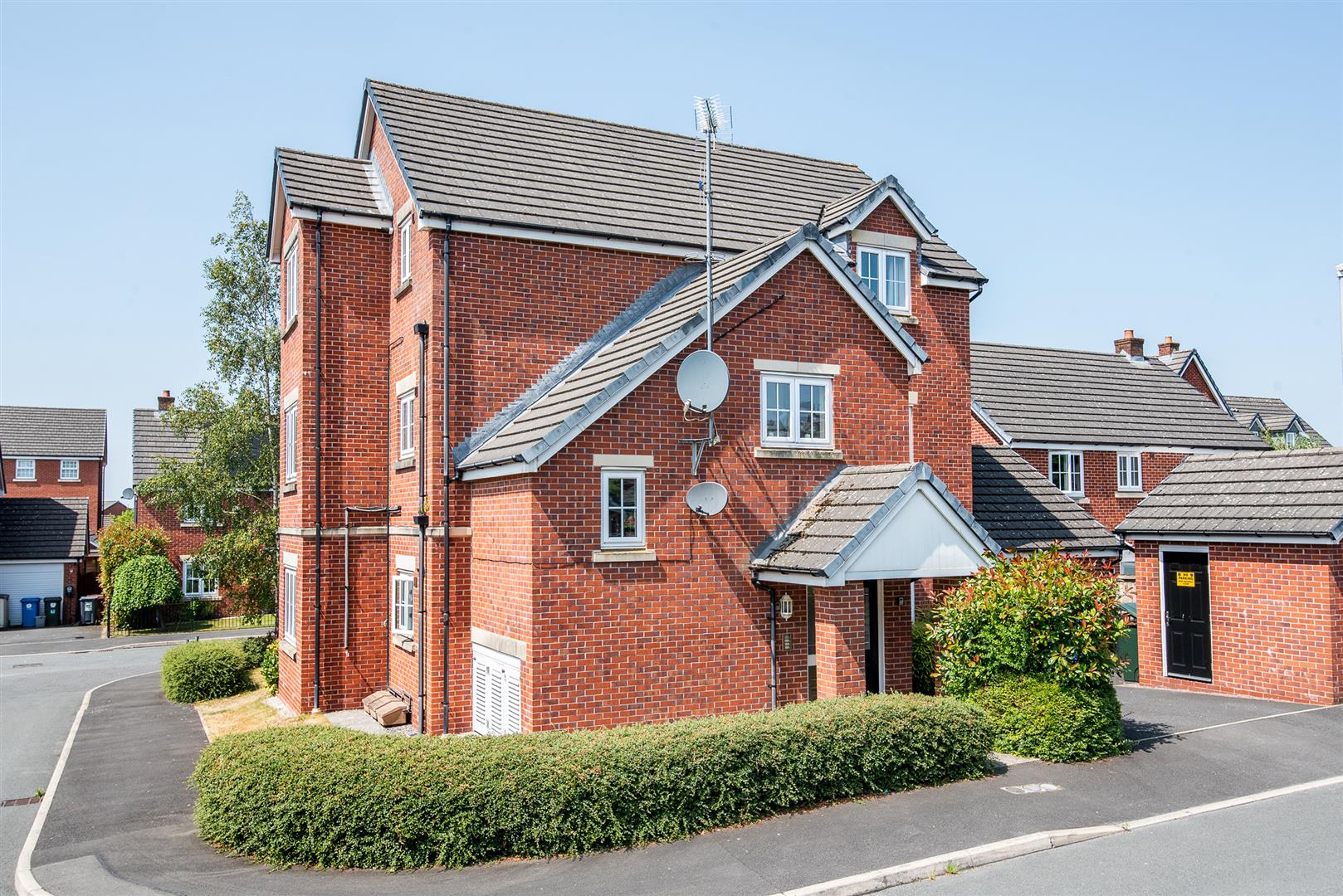 2 bed property in Lancers Close, Chorley